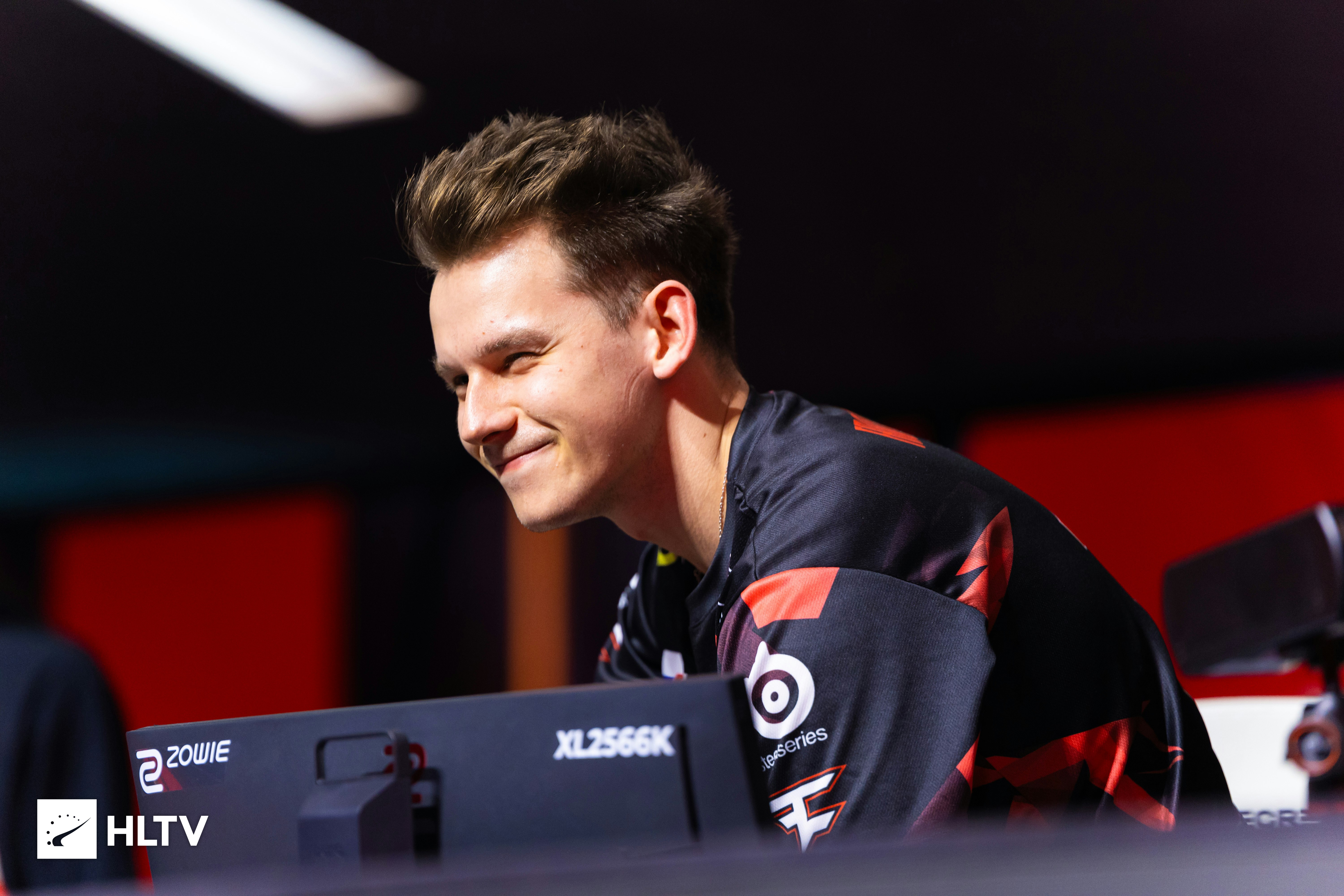 哥本哈根major:navi 2-1击败faze成功夺冠!