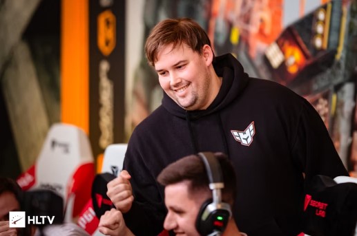 degster:cs是一个团队游戏,我不会让战队围绕我打比赛